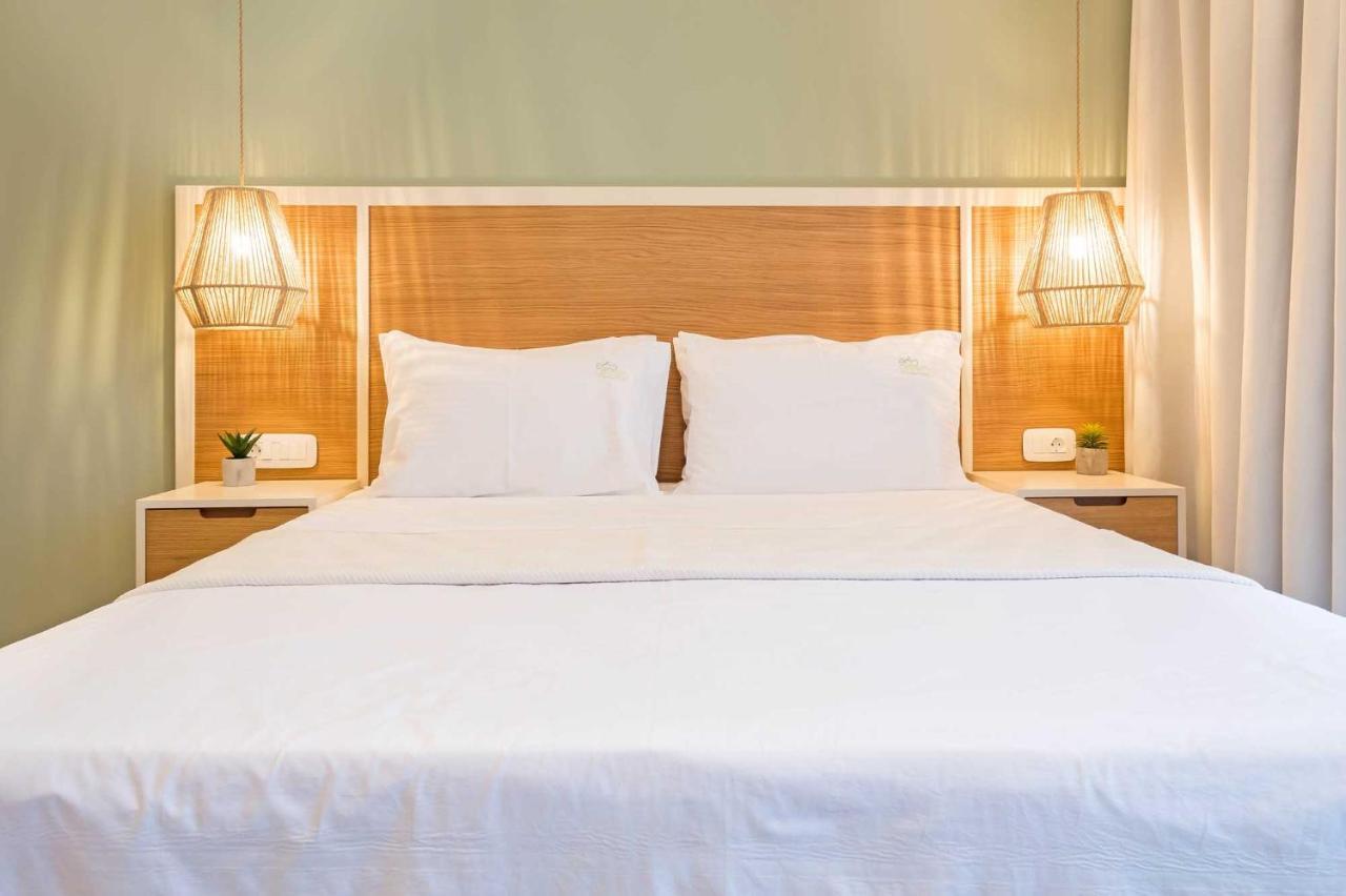 Eco Green Residences & Suites Toroni Bagian luar foto