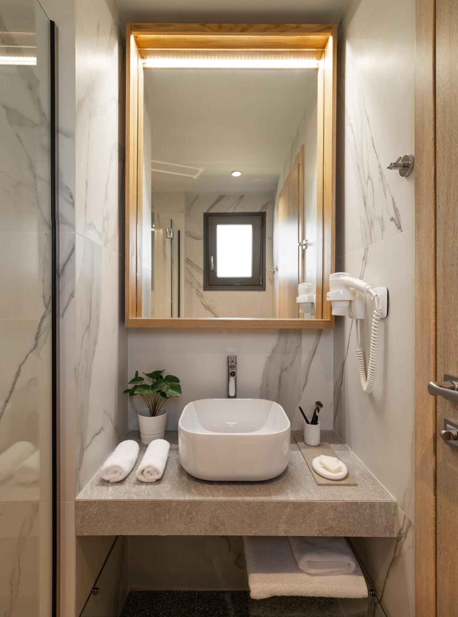 Eco Green Residences & Suites Toroni Bagian luar foto